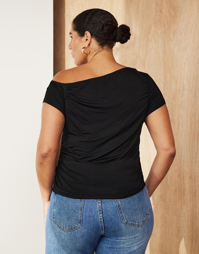 Atmos&Here Curvy - Off Shoulder Tank