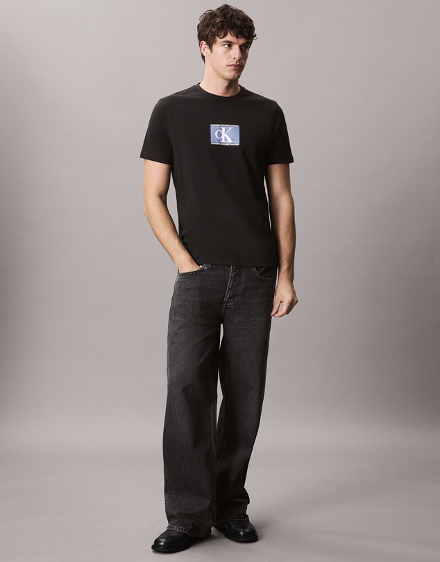 Calvin Klein - Logo Graphic Tee