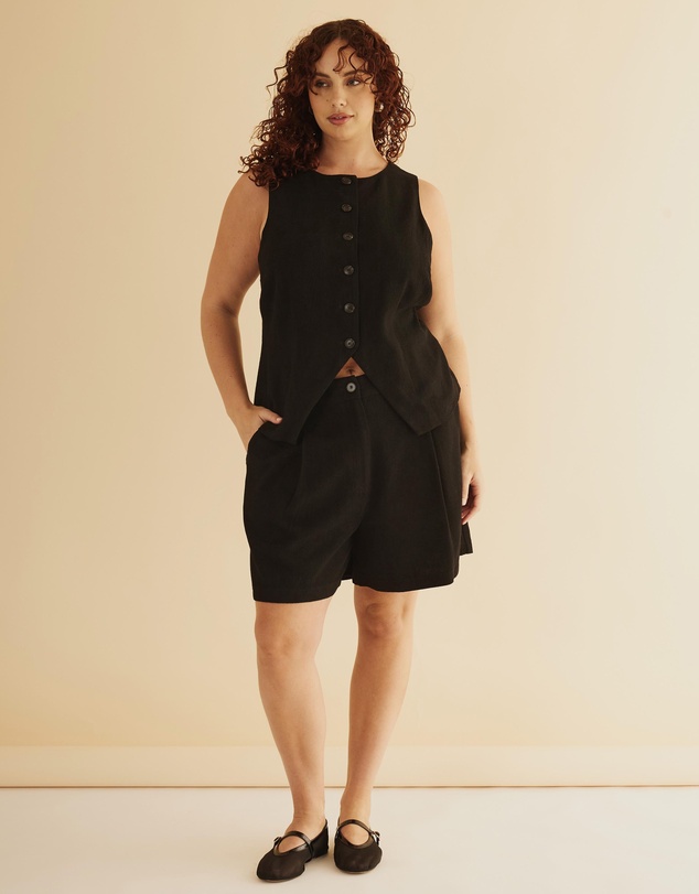 Atmos&Here Curvy - Remi Tailored Linen Blend Shorts