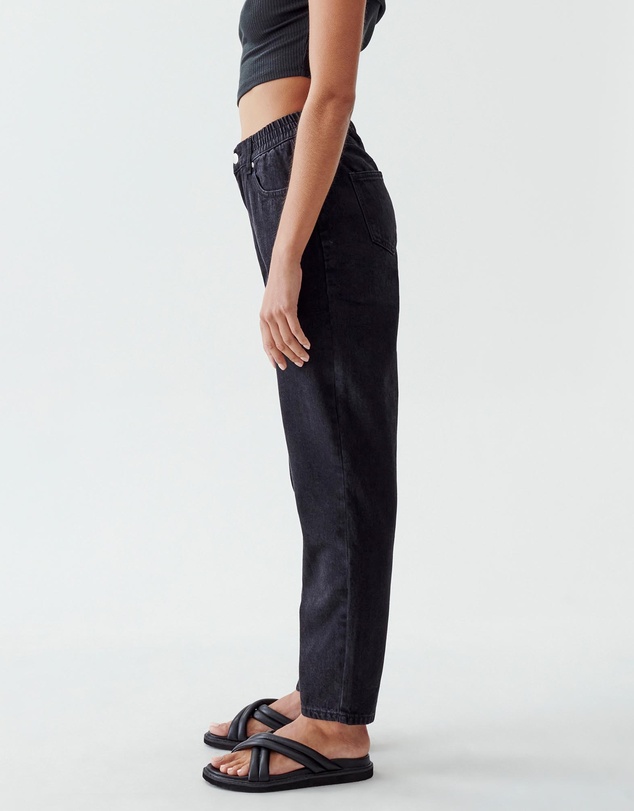 Calli - Hudson Mom Jeans