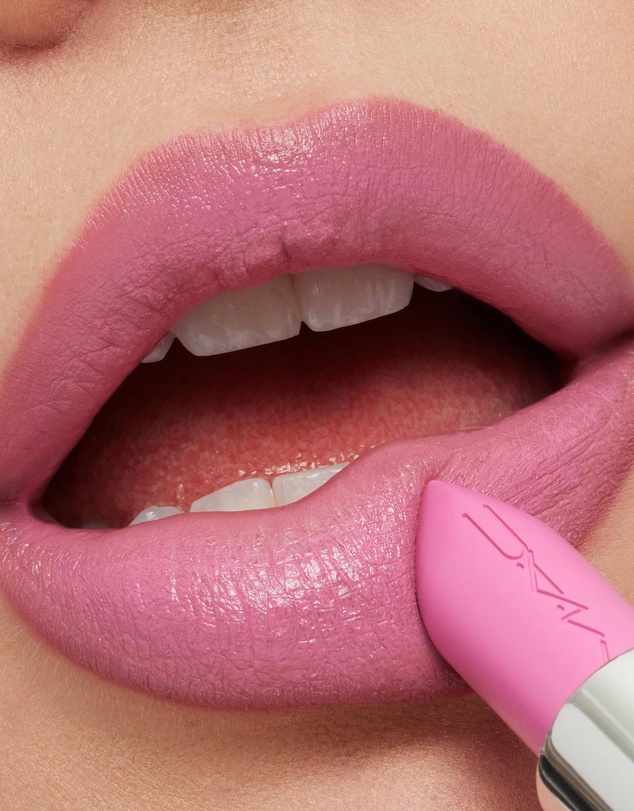 MAC - MACXIMAL Sleek Satin Lipstick Saint German