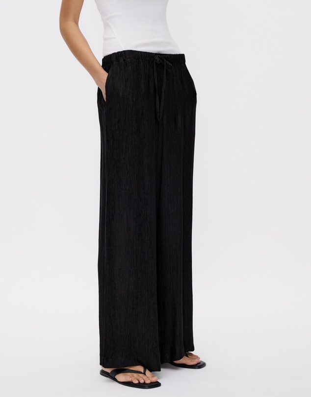 Revibe - Repaired Minima Esenciales Zosia Relaxed Pants - AU 6