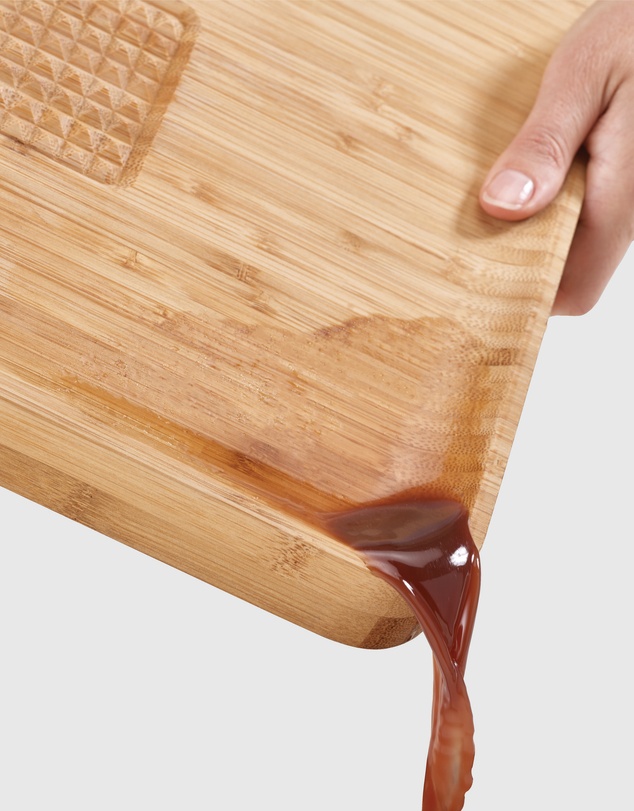 Joseph Joseph - Cut&Carve™ Bamboo Chopping Board