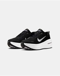 Nike - Nike Vomero Plus - Men's