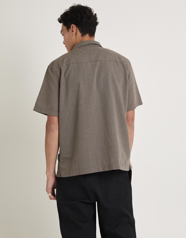 Black Noise White Rain - Aura Resort Shirt