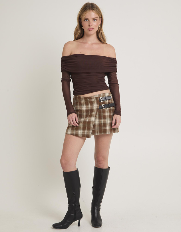Alice In The Eve - Lilith Gathered Off Shoulder Mesh Top