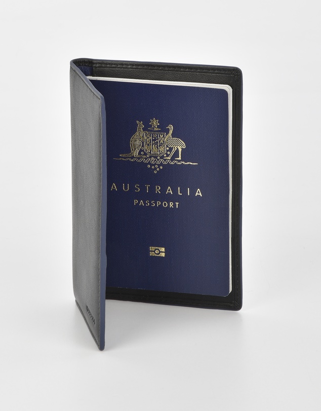 Cobb & Co - Billy Two Tone Leather RFID Passport Holder