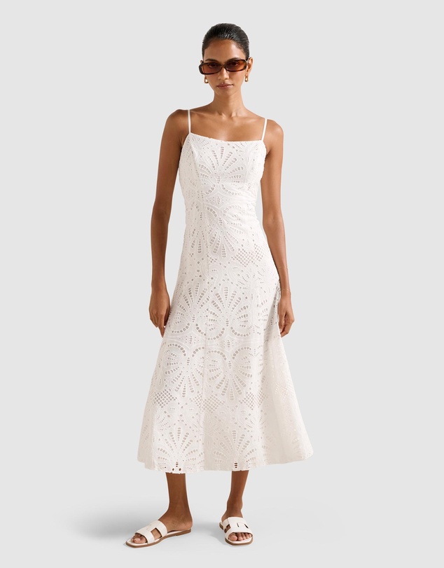 Forever New Petite - Molly Petite Embroidered Dress
