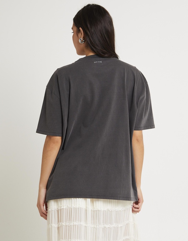 Subtitled - Flora Washed Oversized T-Shirt