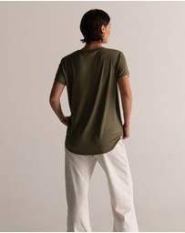 HyperLuxe The Label - V Neck Shirt