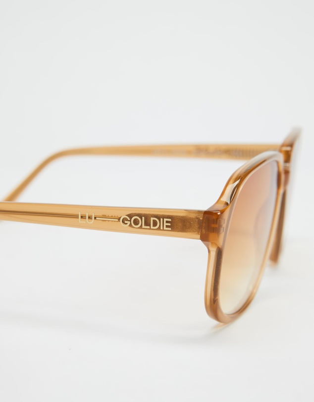 Lu Goldie - Delphine