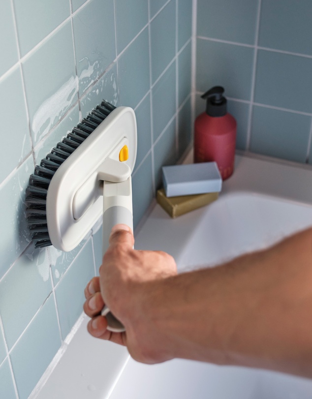 Joseph Joseph - CleanTech™ 2-in-1 Tile Scrubber