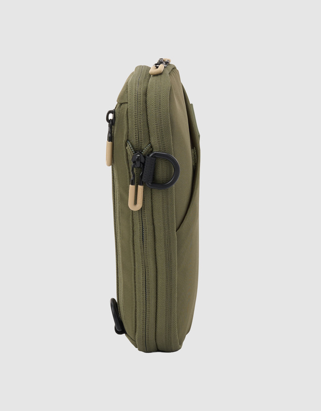 American Tourister - Orbit Vega 3A Lightweight Expandable Crossbody Bag