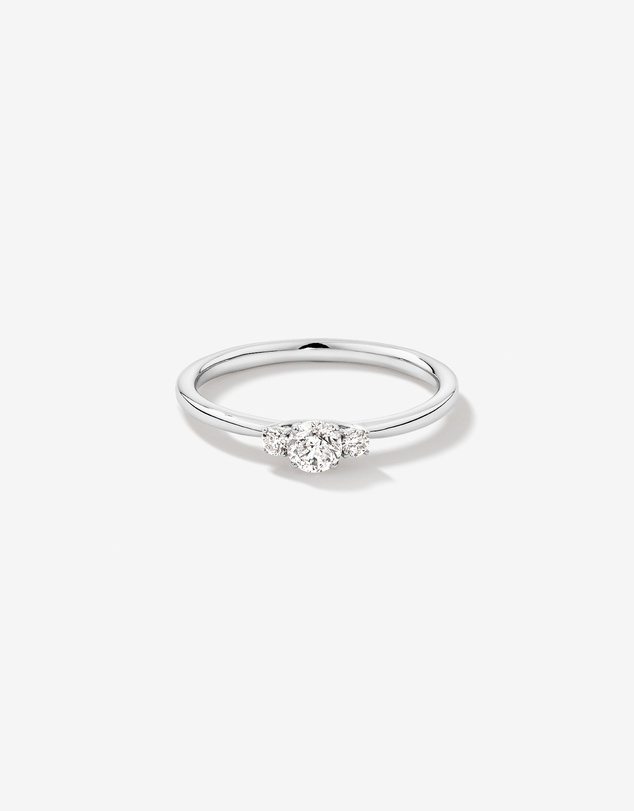 Michael Hill - 0.30 Carat TW Round Brilliant Diamond Three-Stone Engagement Ring in 14kt White Gold