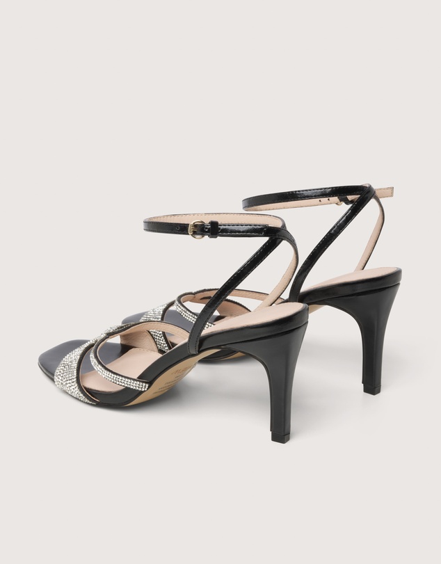 Review - Liza Heel