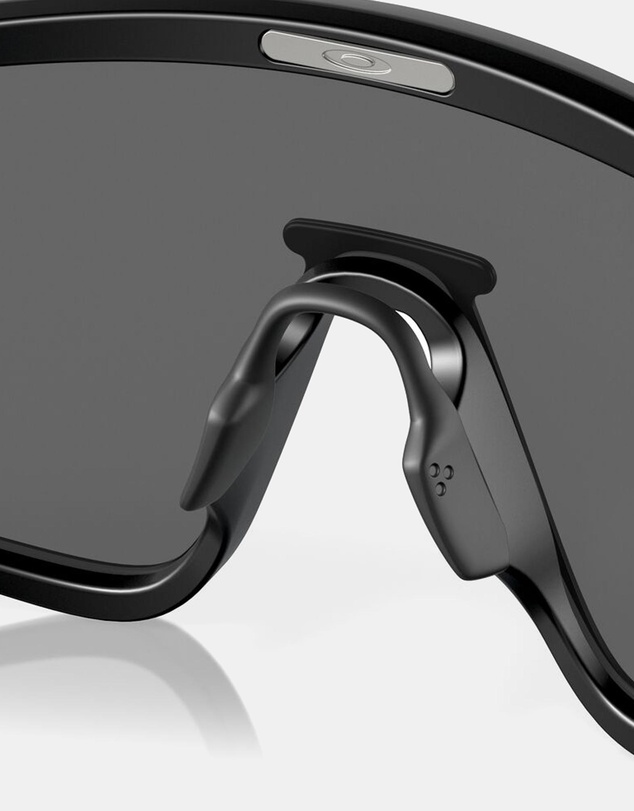 Oakley - Latch Panel
