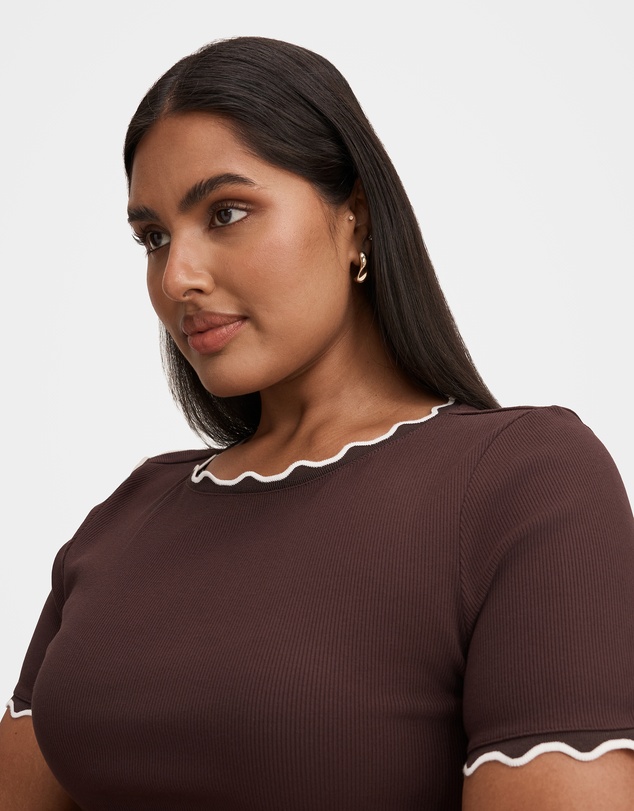 Forever New Curve - Rebecca Curve Scallop Trim T-shirt