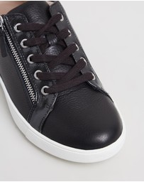 Naturalizer - Macayla Casual Sneaker