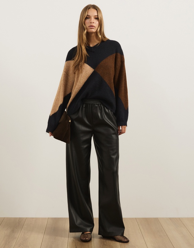Atmos&Here - Tori Argyle Knit V-Neck Jumper