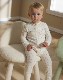 Grow Kindly - Warm Zippee Baby Romper in Rainbow Dreaming (0.5 TOG)