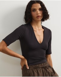 Atmos&Here - Deep V-Neck T-Shirt