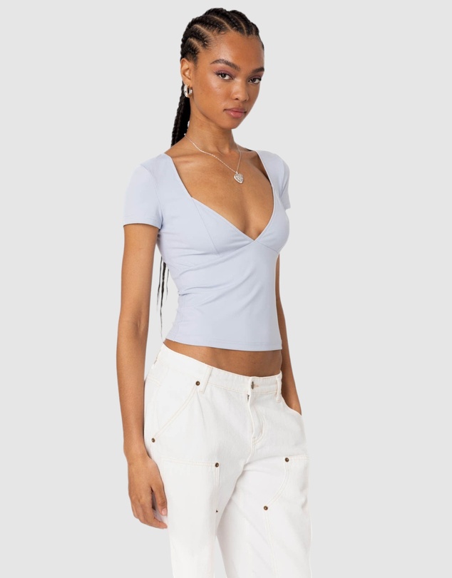EDIKTED - Katia V Neck Top