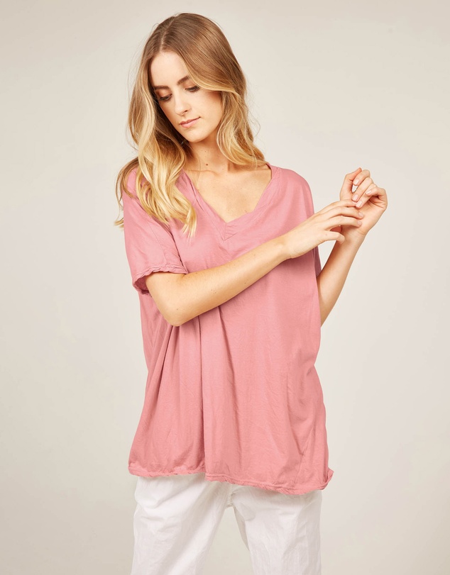 Primness - Loose V Tee