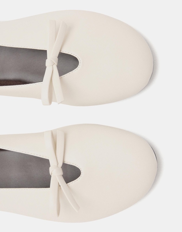 M.N.G - Babu Shoes