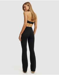 Cotton On Body Active - Ultra Luxe Invisble Scrunch Flare Pants
