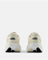 New Balance - FuelCell Rebel v5 - Women's