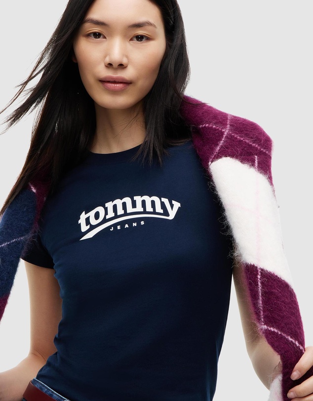 Tommy Jeans - Slim Essential Logo Short Sleeve Tee