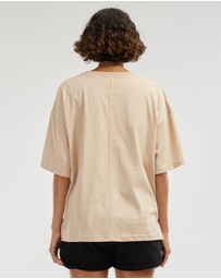 Amelius - Leah Boyfriend Tee