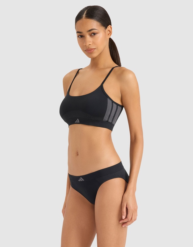 adidas Sportswear - Active Micro Stretch Seamless Padded Bralette