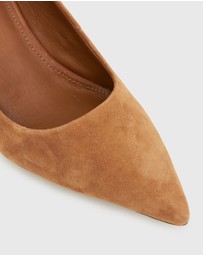 Betts - Davis Pointed Toe Stiletto Pumps
