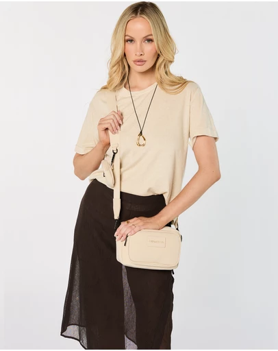 AMP AND SAND - Wander Crossbody Bag