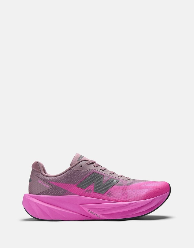New Balance - FuelCell Rebel v5 (Wide Fit) - Men's