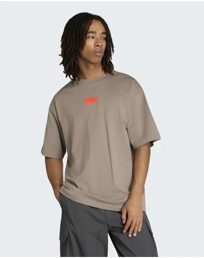 adidas Performance - AUDI REVOLUT F1 TEAM ELEVATED GRAPHIC I TEE Mens