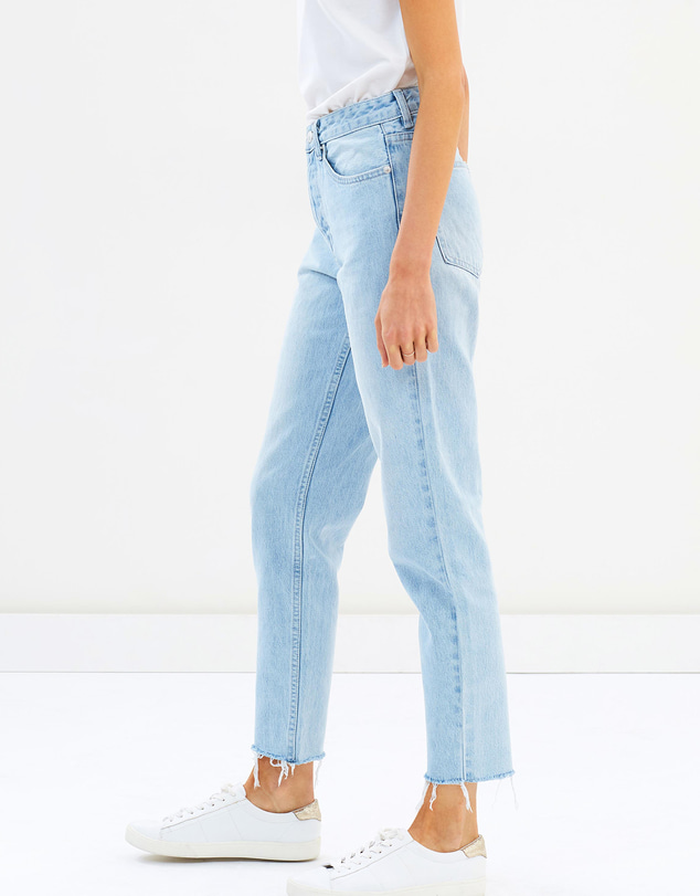 Assembly Label - Fray Jeans