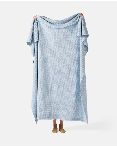 Linen House - Saltwater Hydrangea Throw