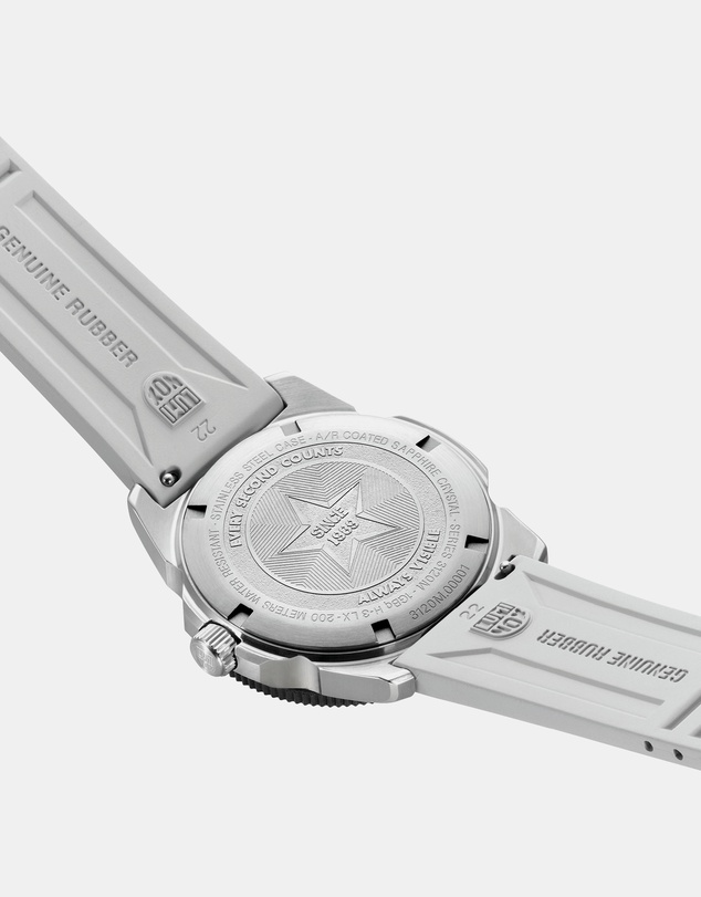Luminox - Luminox Pacific Diver Ripple Diver Watch