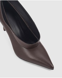 LANA WILKINSON - Alexis Leather Pump