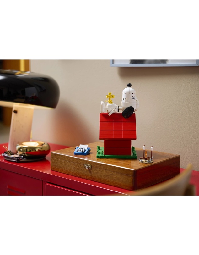 LEGO - 21368 Peanuts: Snoopy's Doghouse