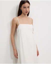 Calli - Ottowa Buckle Maxi Dress
