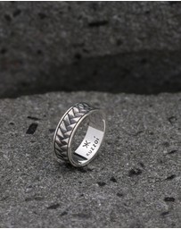 Kuzzoi - ICONIC EXCLUSIVE - Ring Mens Band Herringbone Vintage in 925 Sterling Silver
