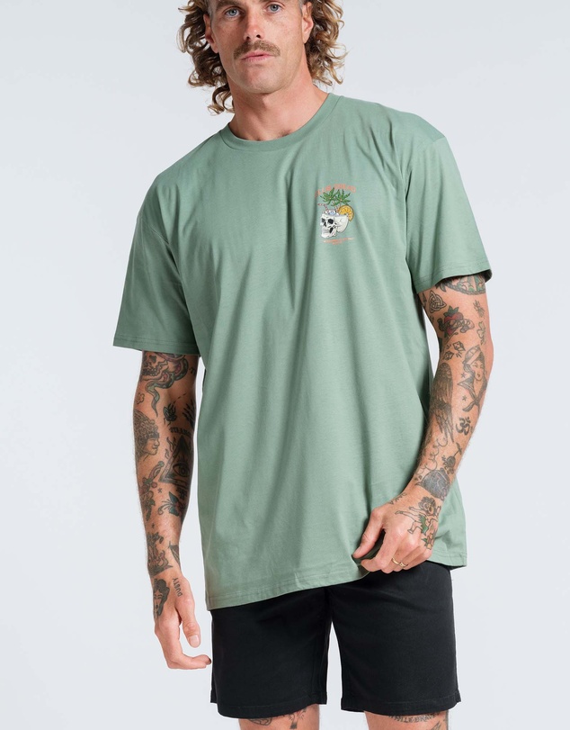 Vacancy Co - Club Dread Tee