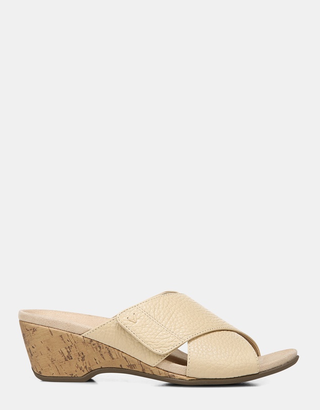 Vionic - Leticia Wedge Sandal - Semolina