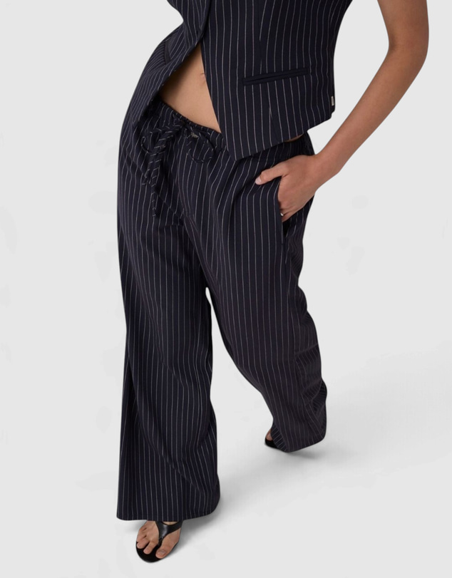 GUESS Jeans - GUESS JEANS Mid-Rise Pinstripe Wide Leg Pants