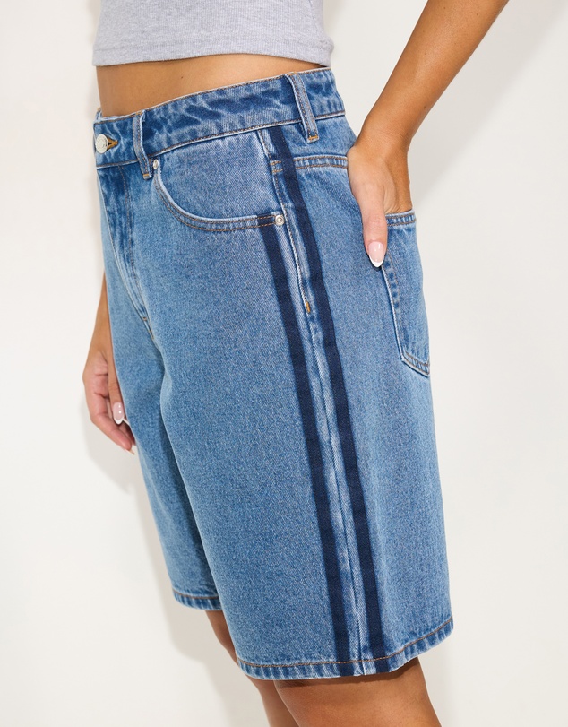 Dazie - Arezzo Relaxed Boyfriend Shorts