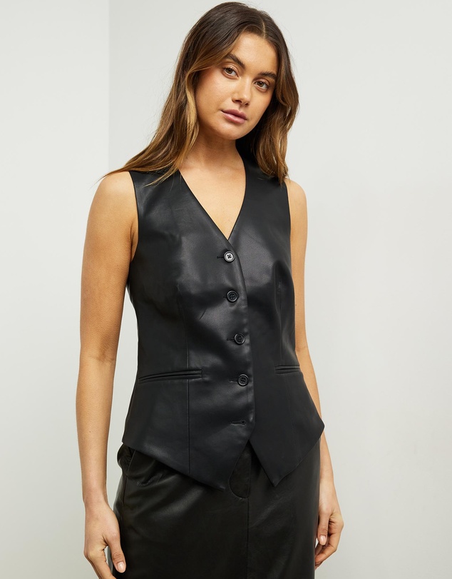 Minima Esenciales - Nyxon Leather Look Waistcoat