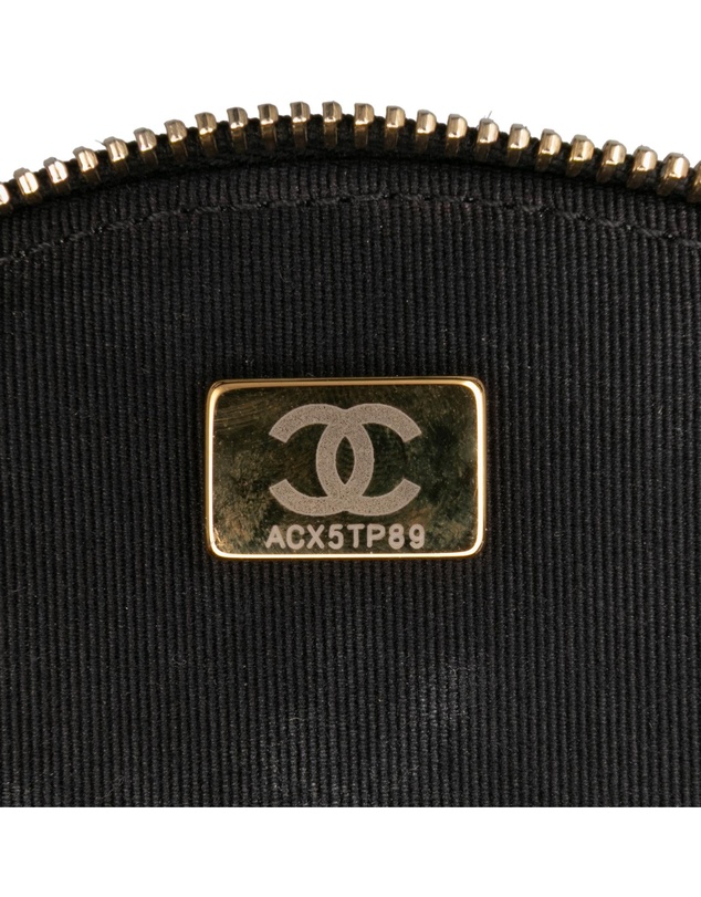 Pre-Loved by Azura Reborn - Pre-Loved Quilted Lambskin Oval Logo Chain Top Handle Round Clutch on Chain